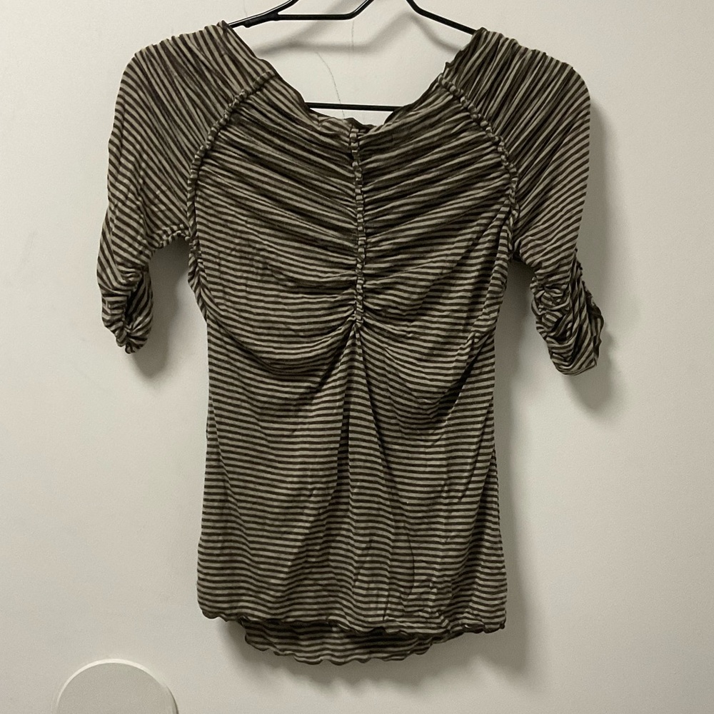 Max Studio Pleated Striped Brown & Tan Rayon Spandex Blend Short Sleeve Top! - Picture 8 of 9